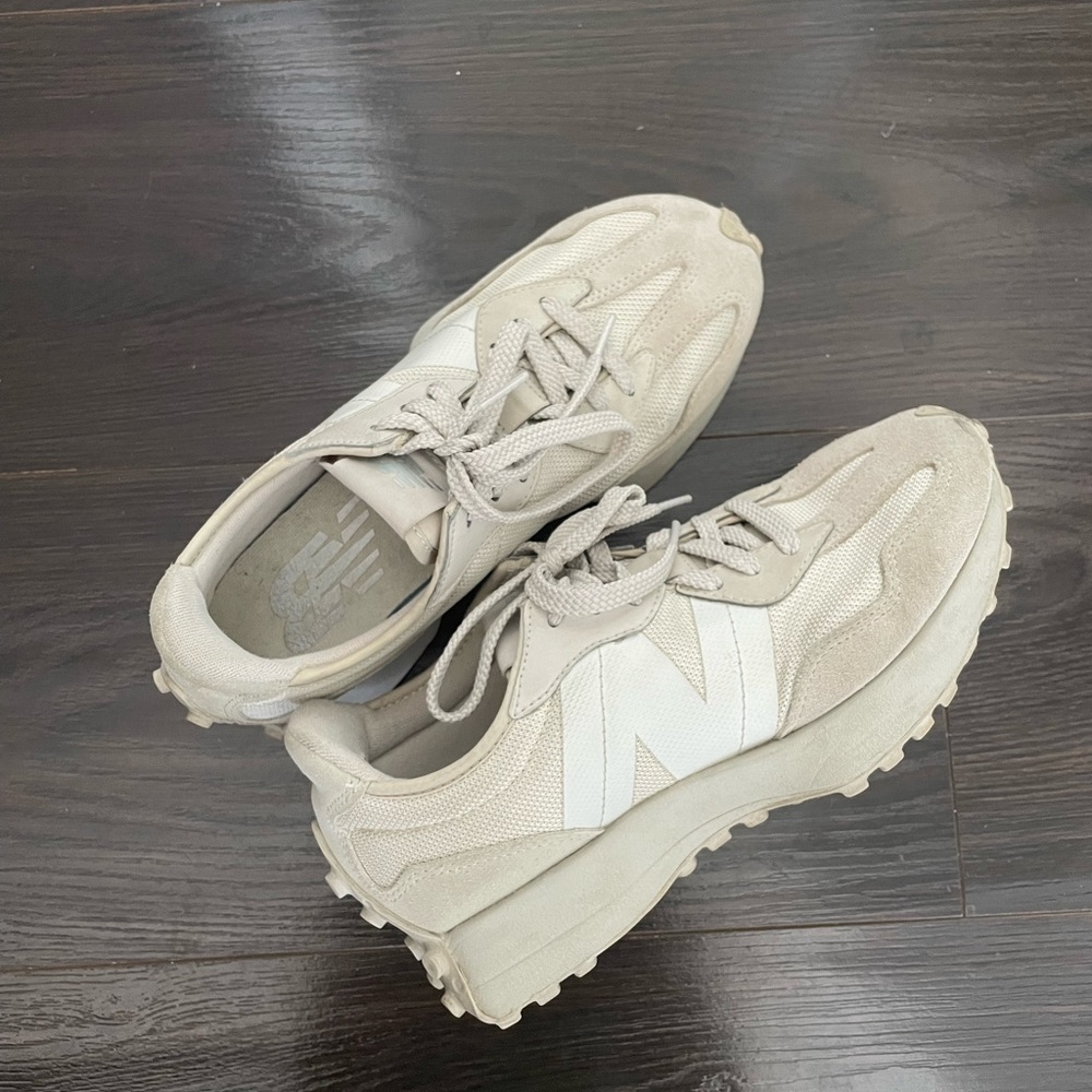 New Balance 327 Sneakers Womens 8 Colour Seasalt